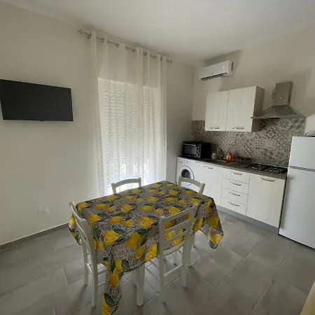 Le Del Villaggio Konukevi 3*